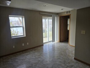 Building Photo - 94 E Montcalm St