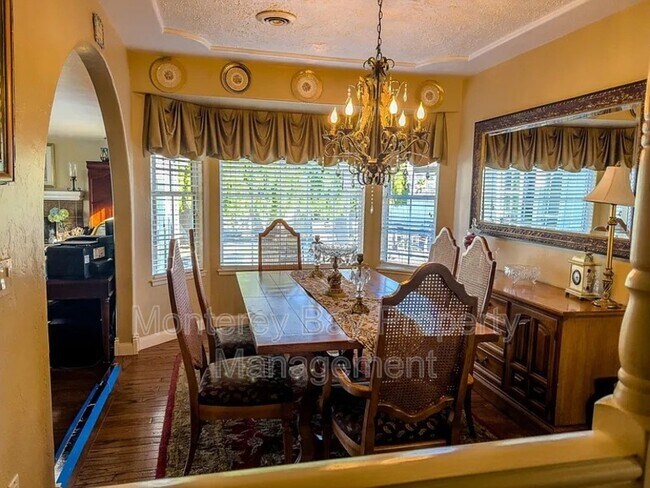 Foto del edificio - 1976 Grandview St