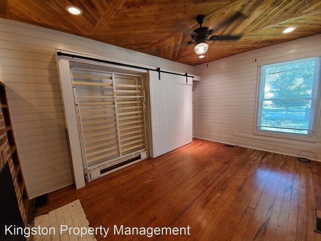 Foto del edificio - Studio, 1 bath House - 322 Clay Avenue Unit 2
