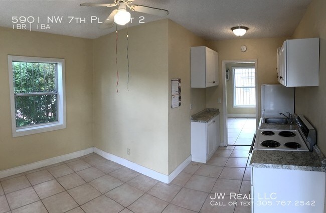 Foto del edificio - Lovely 1 Bdrm/1 Bath in Duplex