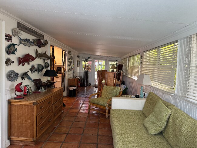 Foto del edificio - 6800 Maloney Ave