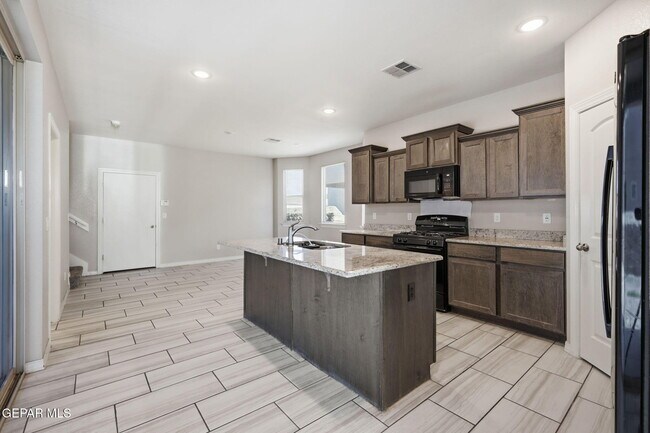 Building Photo - 14459 Eastbrook Dr