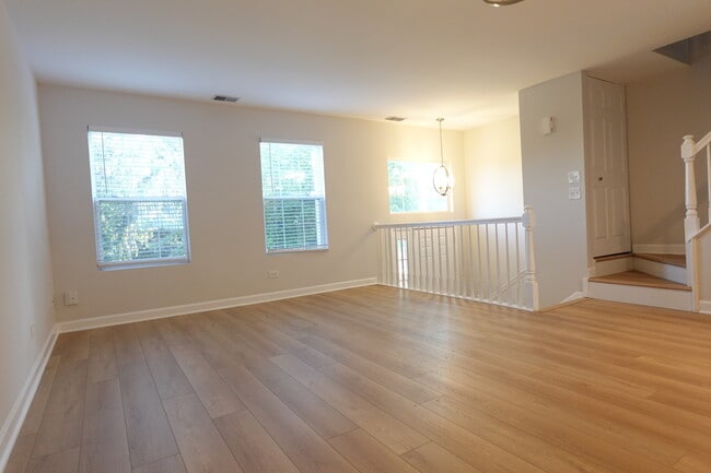 Building Photo - 17457 Sauk Dr
