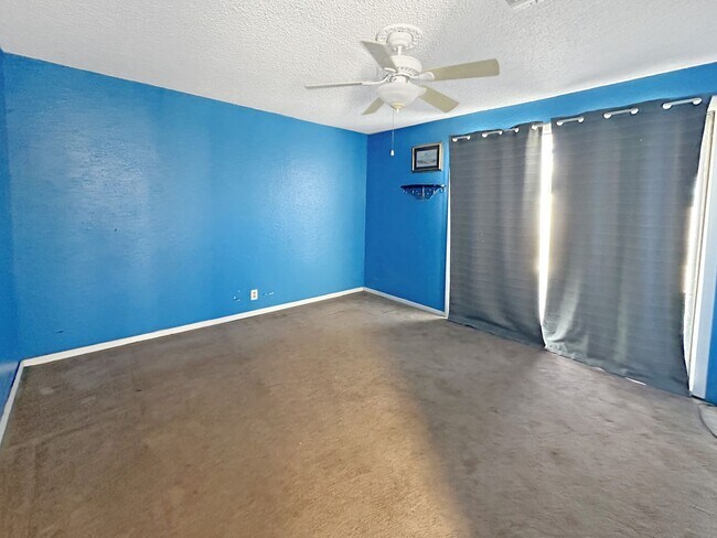 Foto del edificio - 514 West Ave J