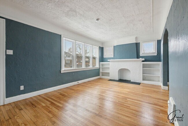 Foto del edificio - 4 bedroom $1300
