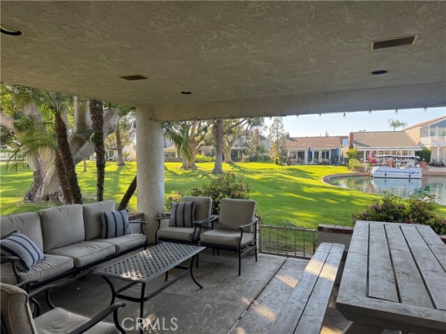 Building Photo - 21927 Erie Ln