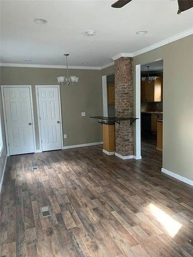Building Photo - 595 Seward St
