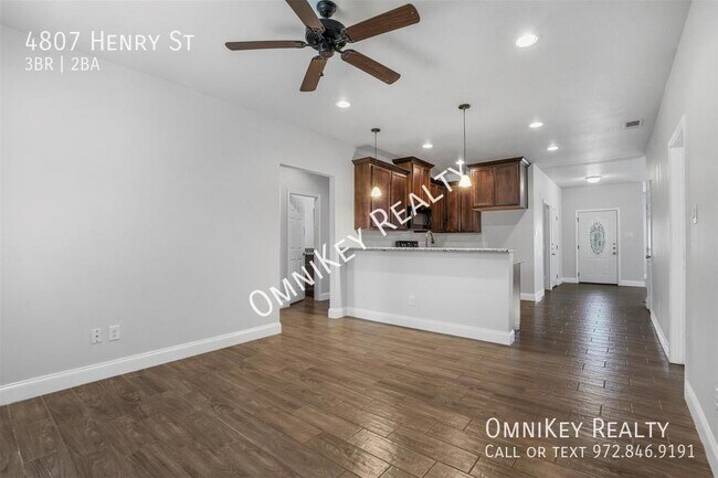 Foto del edificio - 4807 Henry St