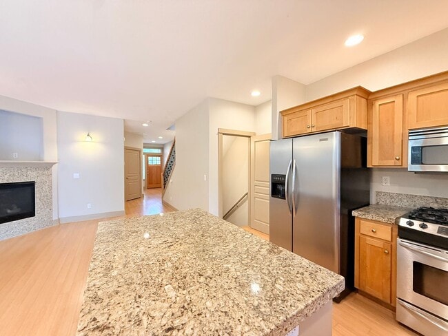 Building Photo - 9554 SW 153rd Ave
