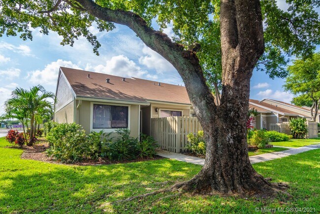 Building Photo - 3588 NW 111th Ave