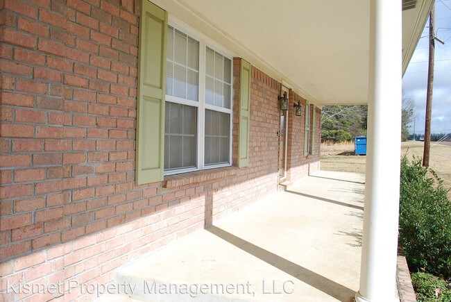 Building Photo - 2 br, 1 bath House - 4009 Forest Hill Iren...