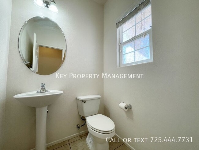 Foto del edificio - 2 STORY 3 BR HOME IN MOUNTAINS EDGE!