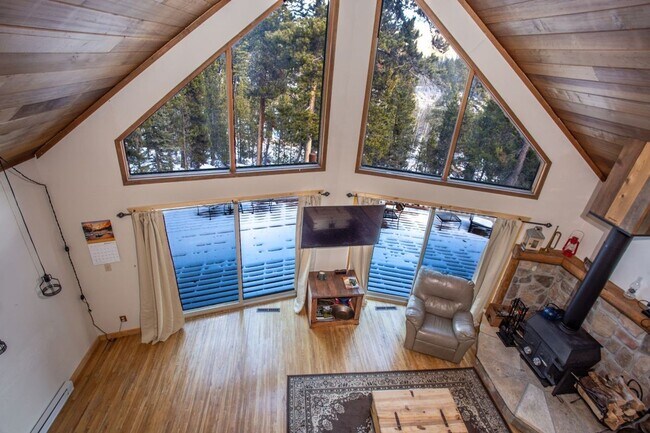 Building Photo - Stunning Fairplay Cabin available 10/1/24 ...