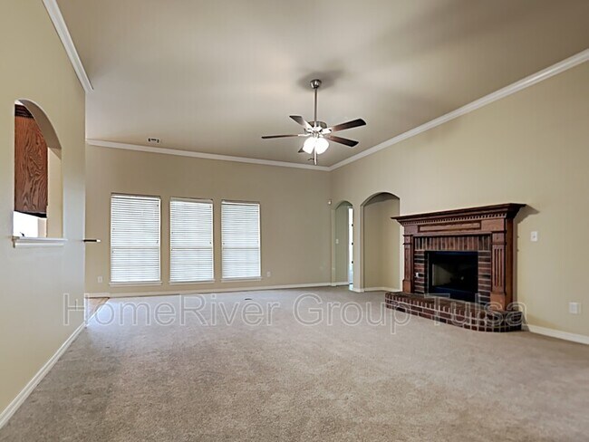 Building Photo - 4200 W Laredo St