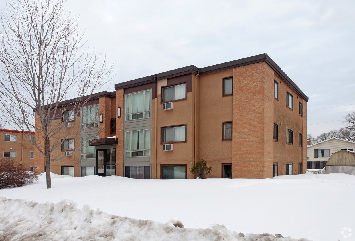 151 NE Island Park Dr, Fridley, MN 55432 Apartments in Fridley, MN