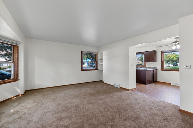 Building Photo - 5551 S Illinois Ave