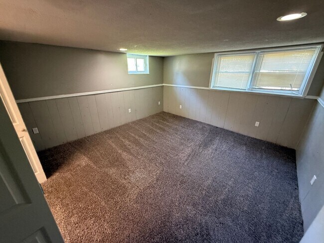 Building Photo - 4214 Hardesty Ave