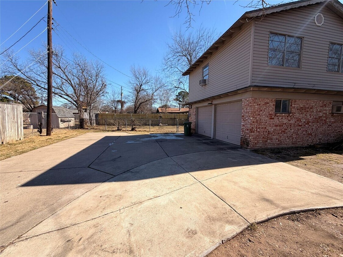 Foto del edificio - 1416 Norwood Dr