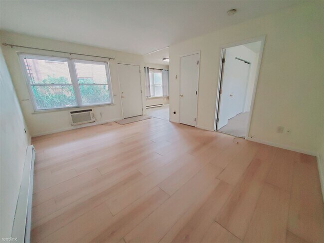 Foto del edificio - 1 br, 1 bath Condo - 100 Myrtle Ave Unit D