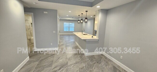 Building Photo - 1120 Lincoln Terrace