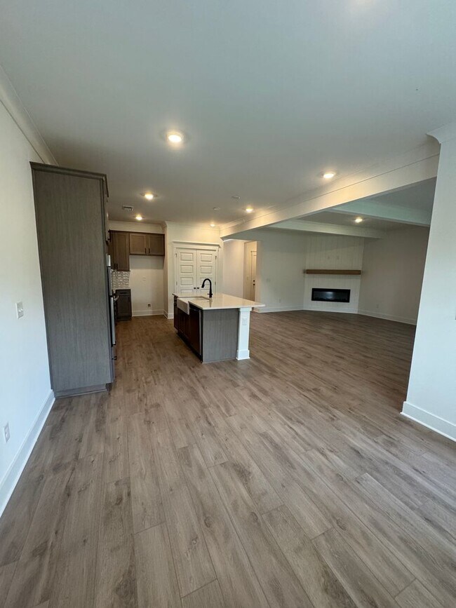 Foto del edificio - 8605 Overhill Ct