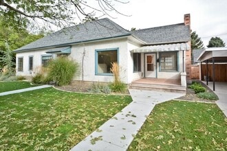 Building Photo - 1714 Heron St