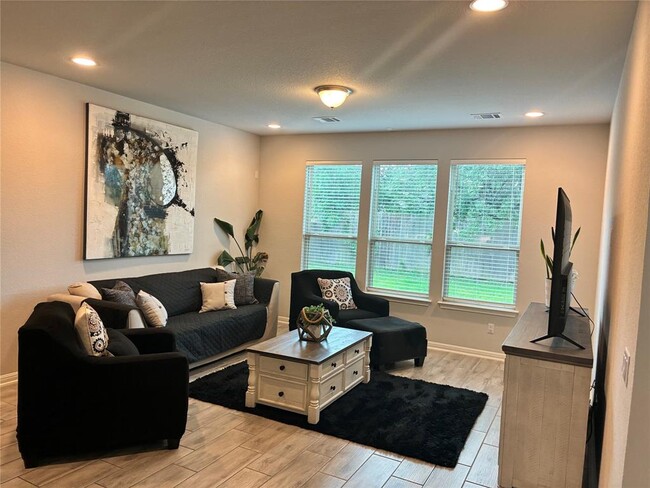 Foto del edificio - 108 Driftwood Hills Way