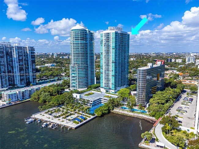 Building Photo - 2101 Brickell Ave