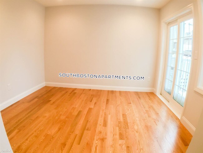 Building Photo - 375 Dorchester St