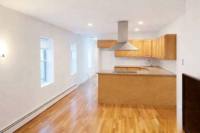 Building Photo - 19 Saint Cyprians Pl