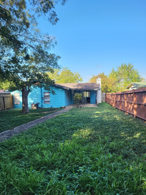 Building Photo - 214 Early Way Dr
