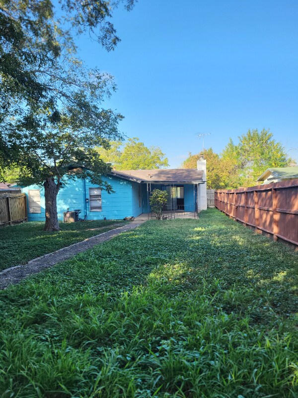 Foto del edificio - 214 Early Way Dr