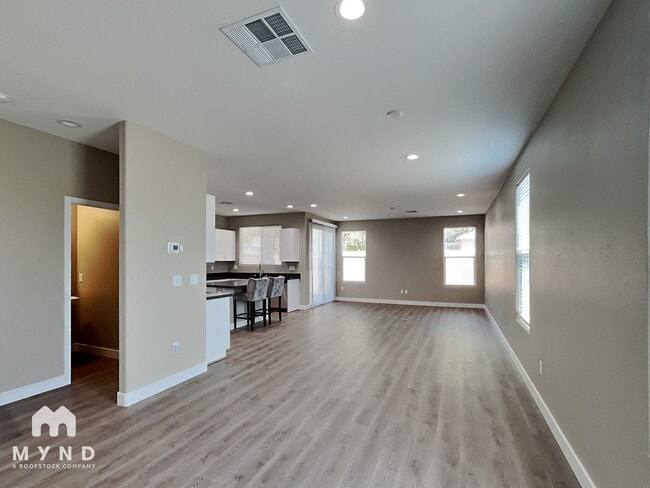 Building Photo - 3794 Paseo de Paz Ave