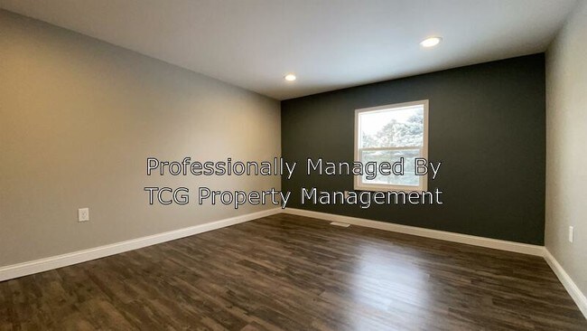 Building Photo - 623 Webster St