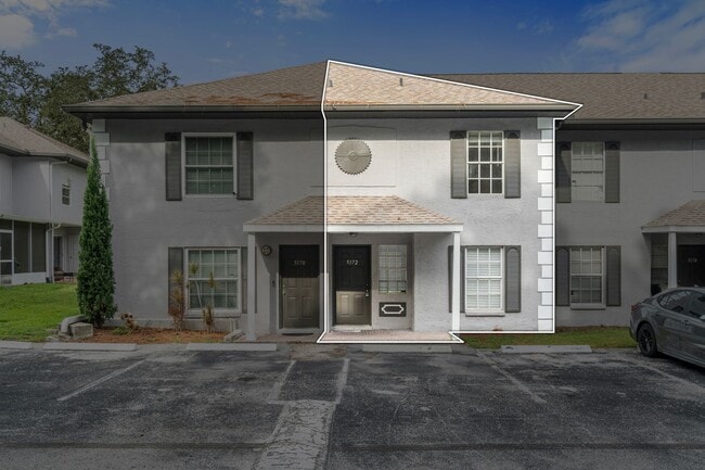 Foto del edificio - Beautiful Temple Terrace Townhome!