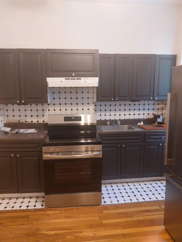 Foto principal - 585 Carroll St