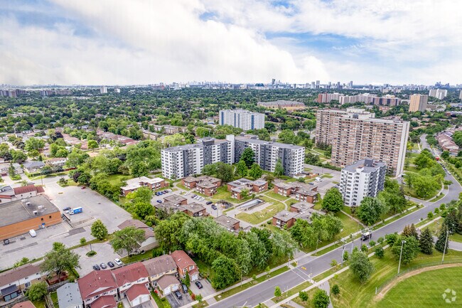 Photo aérienne - 65-85 Silver Springs Blvd