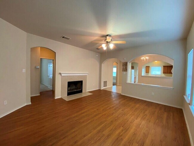 Building Photo - 207 Brown St