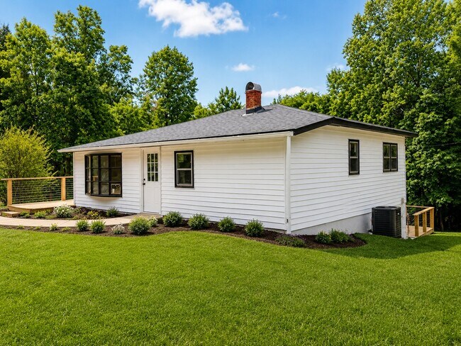Building Photo - 4807 Peach Orchard Rd