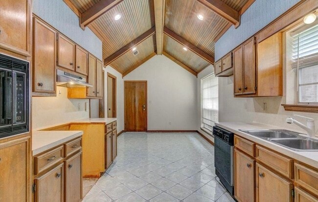 Building Photo - 1119 Meadowvale Dr