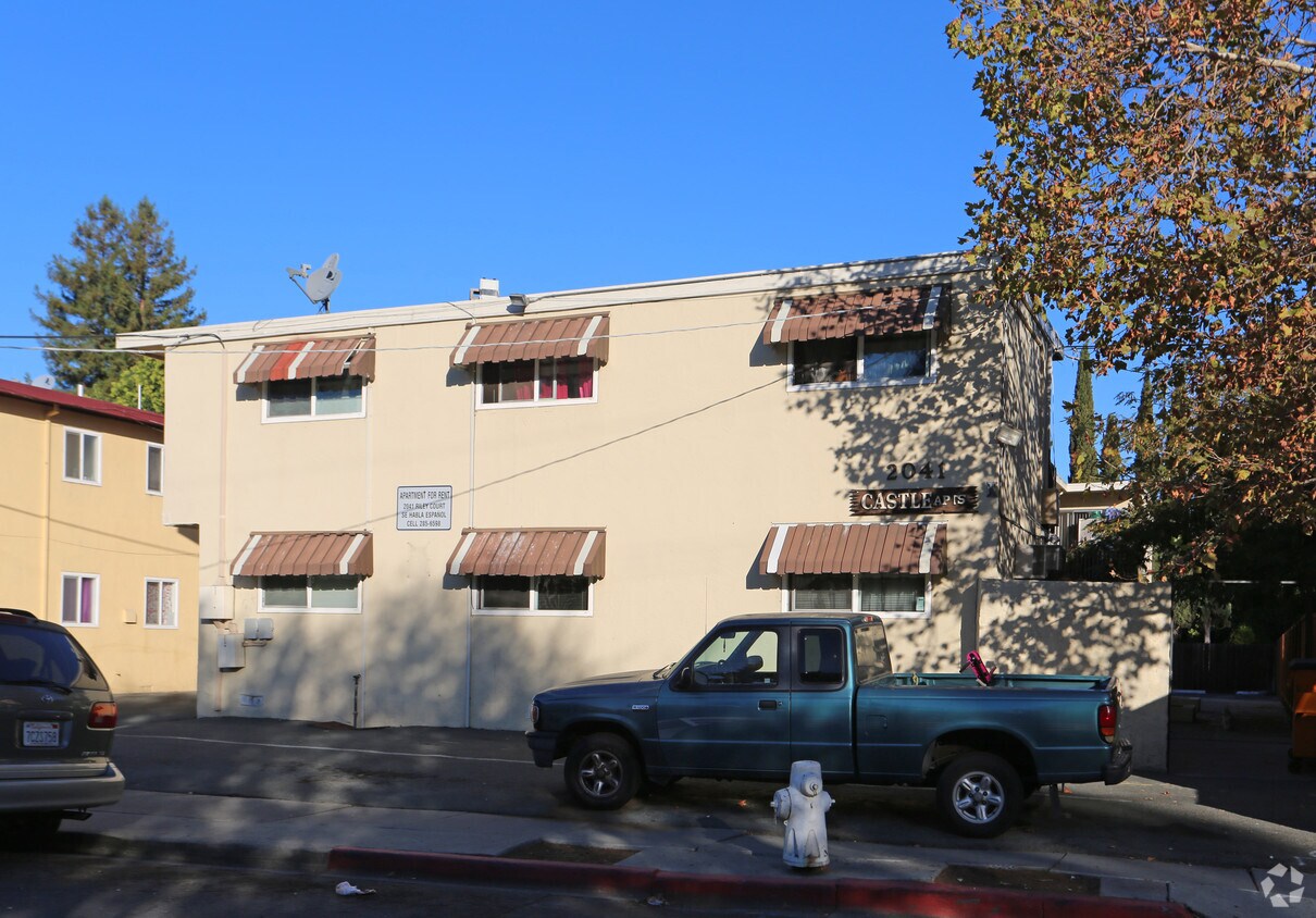 Building Photo - 2041 Riley Ct
