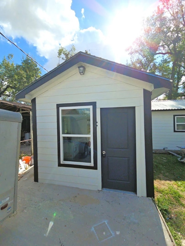 Building Photo - 9010 Linda Vista Rd