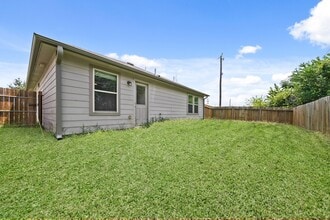 Building Photo - 2638 Bedrock Ln