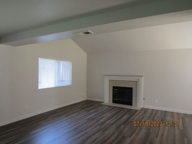 Building Photo - Updated Beautiful Edgewood Two Story Home ...