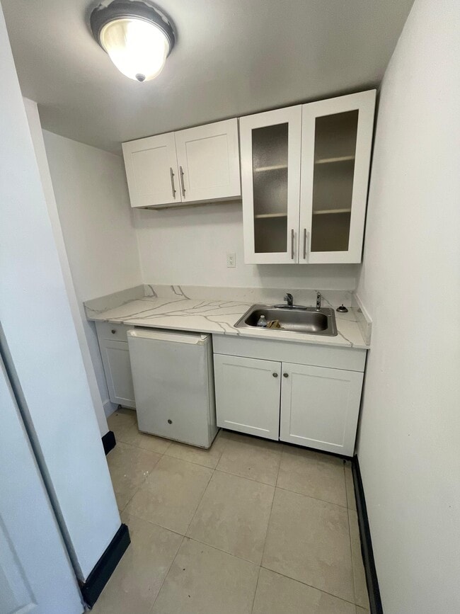 Building Photo - 8030 NW 36th Pl