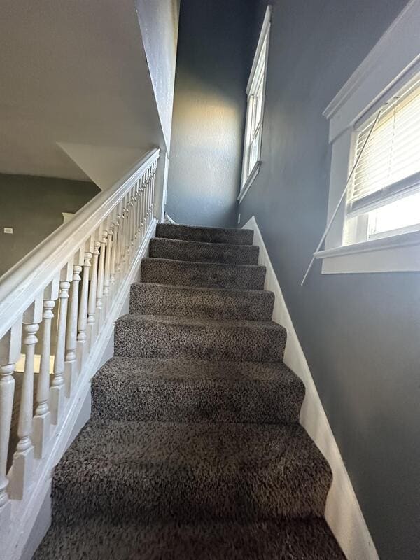 Building Photo - 1352 W 93rd St
