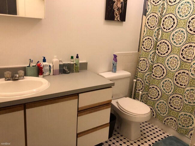 Foto del edificio - 2 br, 1 bath Apartment - 838 Beacon St