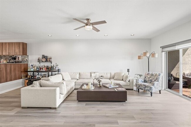 Building Photo - 1109 Pinellas Bayway S