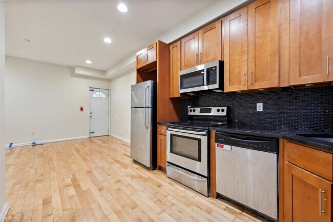 Building Photo - 5 br, 2 bath Triplex - 1829 N 18TH ST Unit 1
