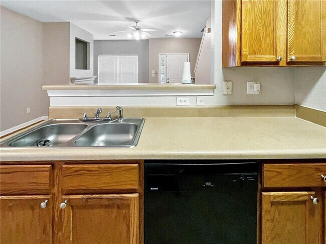 Building Photo - 7107 Brookview Way